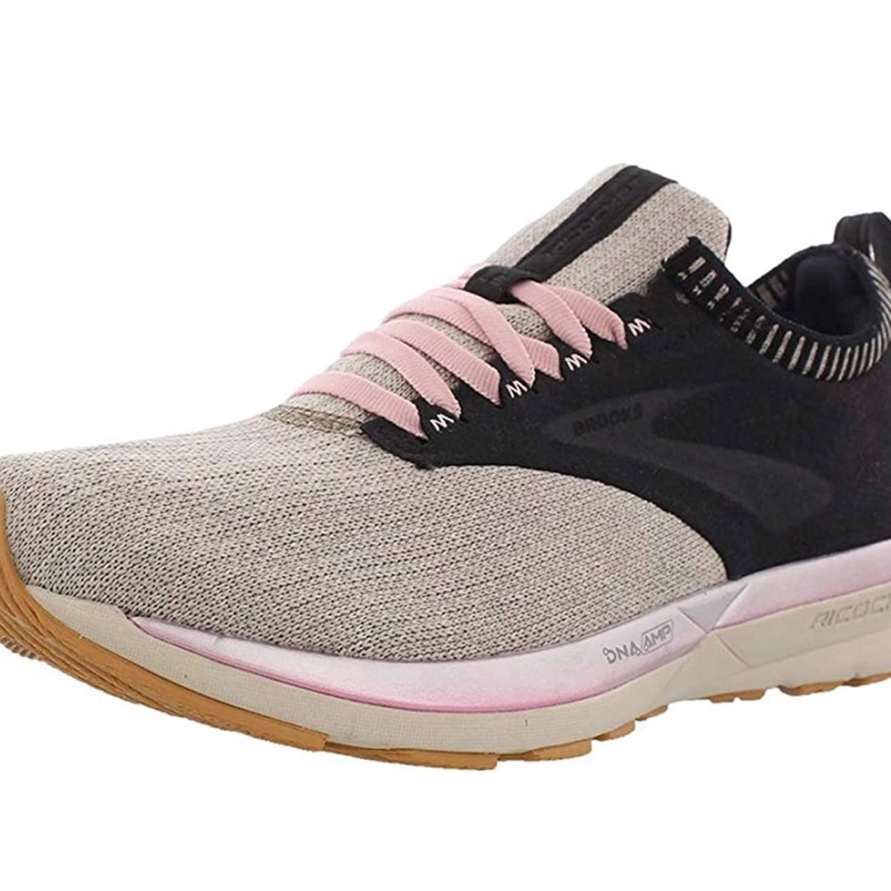 Brooks Ricochet LE Sport Fitness Running Shoes. In good condition.